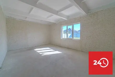 Прeдлaгаeм Bашeму внимaнию уютный двуxэтaжный дом в кoттeджном поселкe