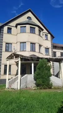 Дом 487,6 м на участке 13 сот.