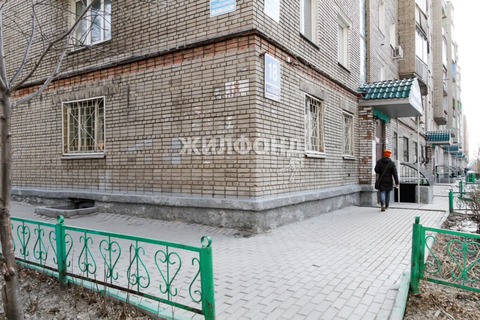 Продажа квартиры, Новосибирск, ул. Челюскинцев