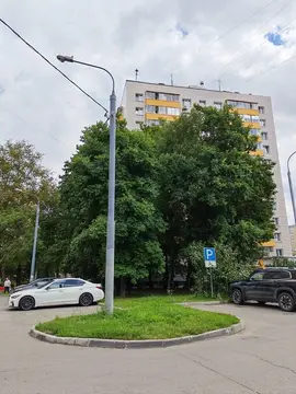 2-к.Бескудниковский б-р,, д.40к1