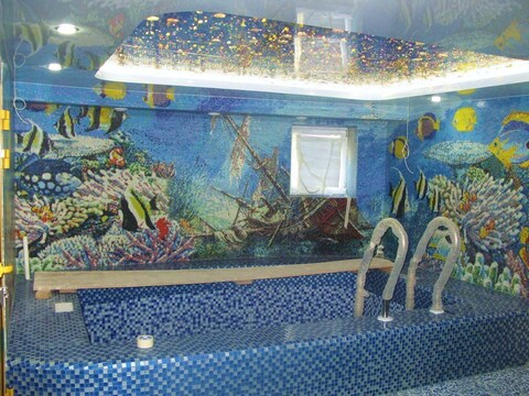 Продам отдельно стоящее здание в г. Новоуральске Горького 10/2