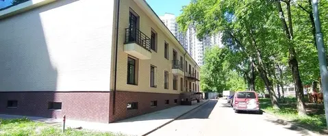 Здание под офисы мед центр косметологию образование