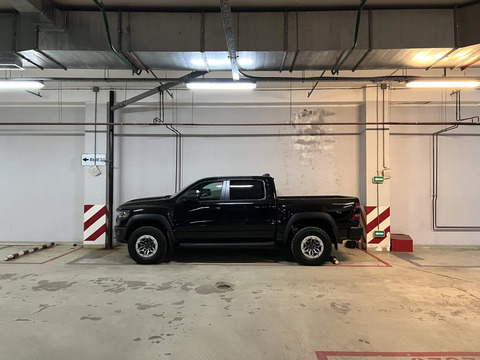 Машиноместо 12 м2