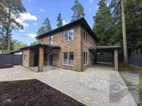 Дом в сосновом лесу, 210 м2, участок 11 соток