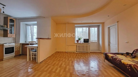 Продажа квартиры, Новосибирск, ул. Есенина