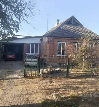 Продаётся просторный кирпичный дом 110 м2 на участке 8 соток