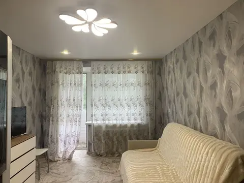 Продаю однокомнатную квартиру 32.0м ул. 50 лет Советской Армии, 17, ...