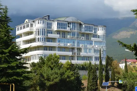 Крым, Ялта 3-ком кв 4/5 этаж. новый дом