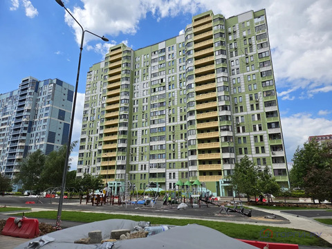 Продажа торгового помещения, ул. Базовская