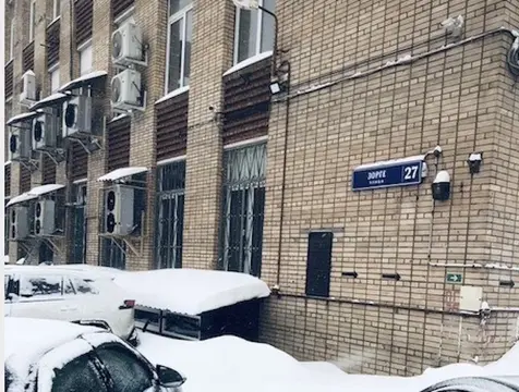 м.Зорге ,10 м.п. улица Зорге, 27.Сдается скдад 100 кв.м-1/5 отдел вход