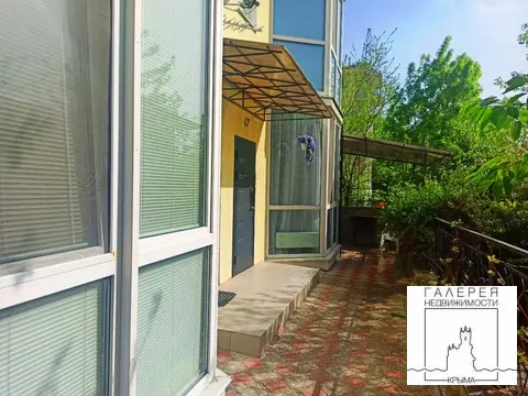 №4517 Видовая евродвушка с двориком в Массандре