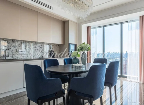 Видовая, светлая, очень красивая с 3 спальнями (ном. объекта: 9764)