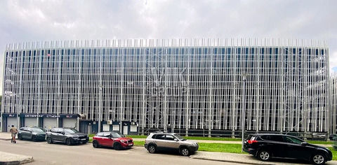 Просторное машино-место рядом с ЖК бизнес класса «Ривер Парк»