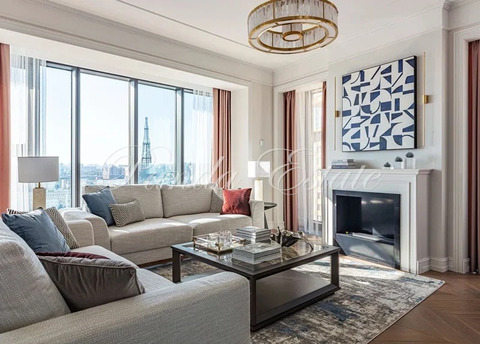 Видовая, светлая, очень красивая с 3 спальнями (ном. объекта: 9764)