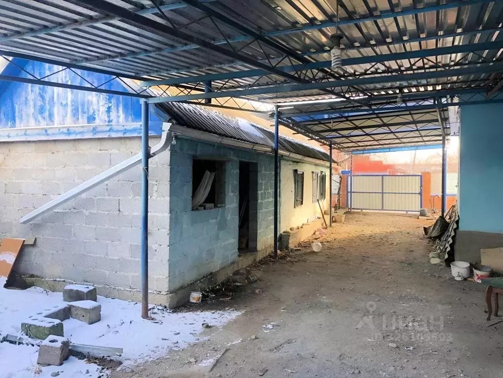 Дом в Краснодарский край, Отрадная ст-ца ул. Урупская, 63 (52 м) - Фото 2