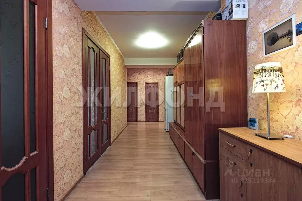 3-к кв. Новосибирская область, Новосибирск ул. Титова, 10 (85.9 м) - Фото 2