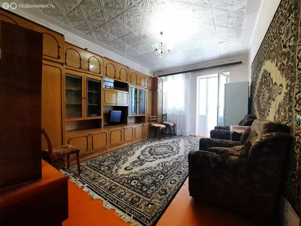 3-комнатная квартира: Каменск-Шахтинский, переулок Крупской, 95 (55 м) - Фото 1