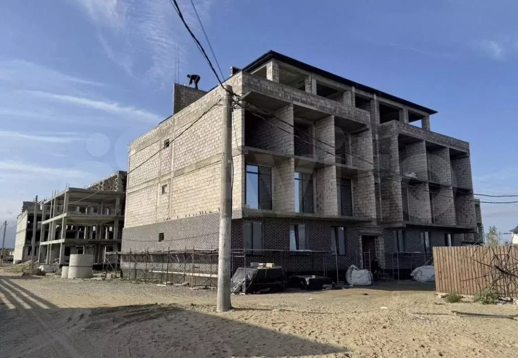 3-к кв. Дагестан, Махачкала Караман-6 мкр, 2 (95.0 м) - Фото 0