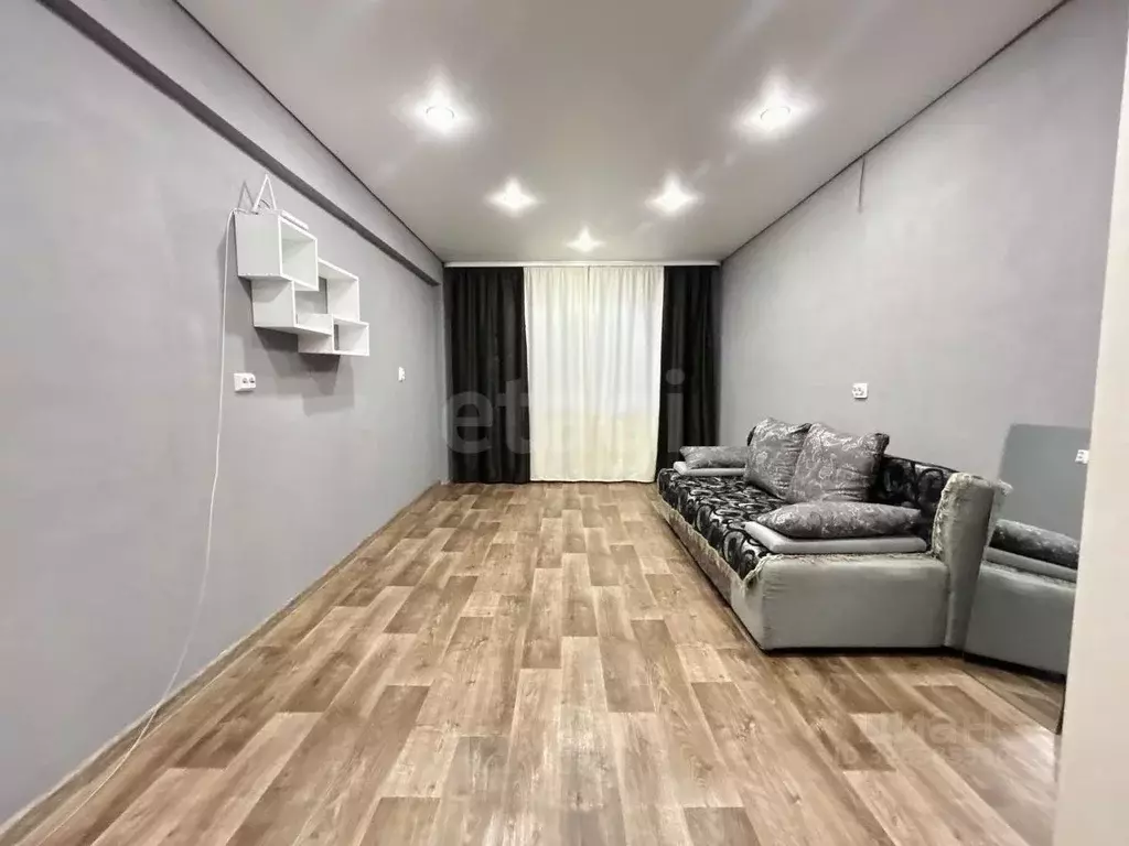 2-к кв. Тюменская область, Тобольск 4-й мкр, 31 (45.0 м) - Фото 2