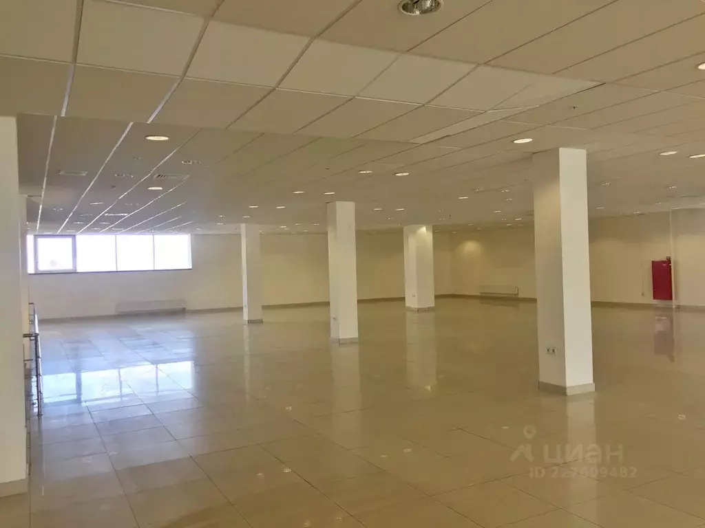 Помещение свободного назначения в Свердловская область, Екатеринбург ... - Фото 1