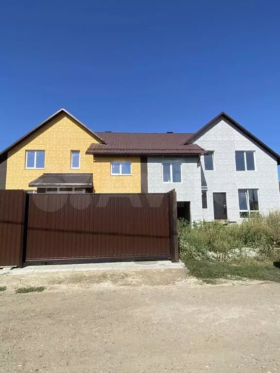 Таунхаус 163м на участке 4,5сот. - Фото 0