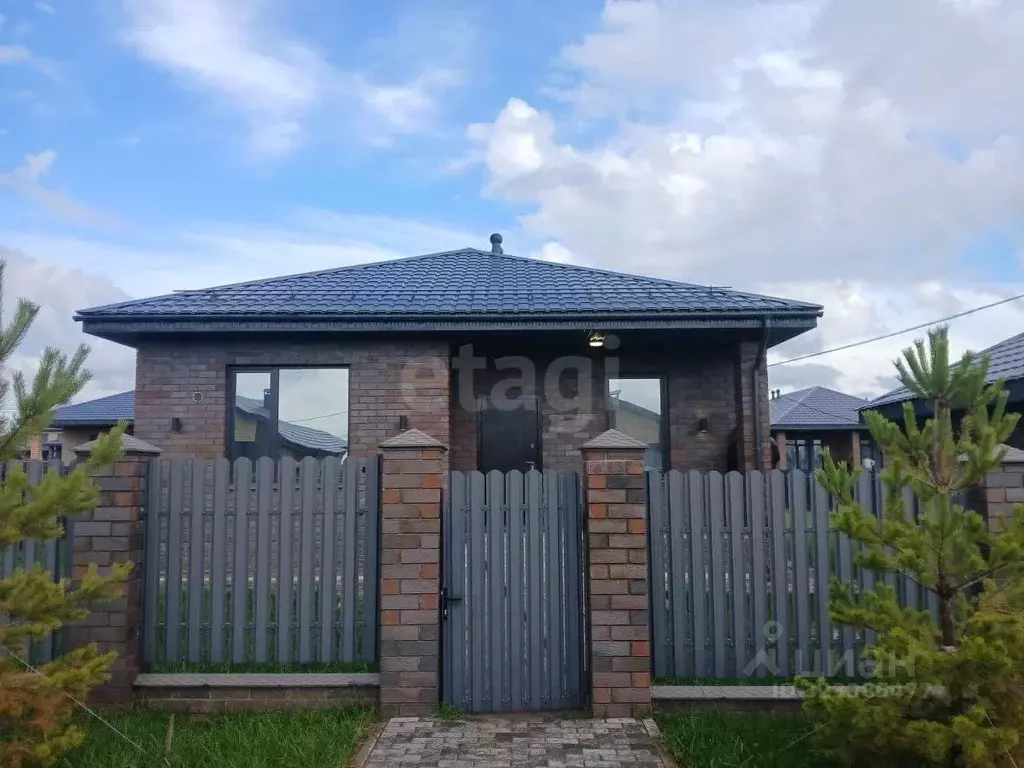 Дом в Башкортостан, Уфимский район, Русско-Юрмашский сельсовет, с. ... - Фото 2