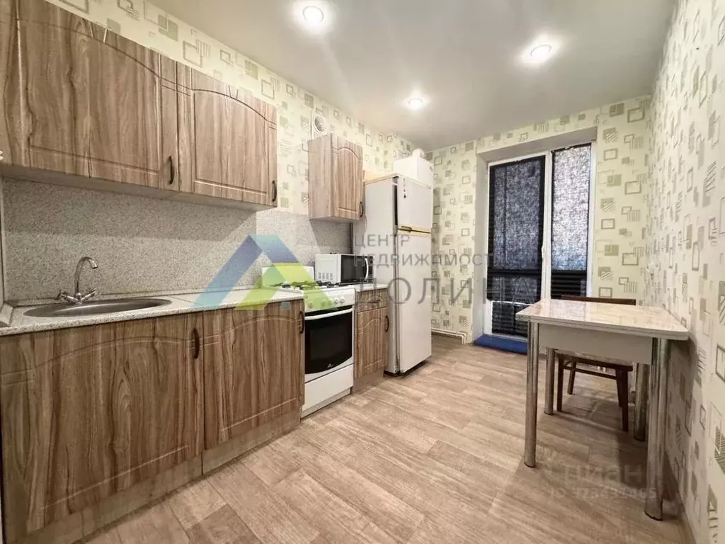 1-к кв. Волгоградская область, Волгоград ул. Добрушина, 8 (27.0 м) - Фото 1