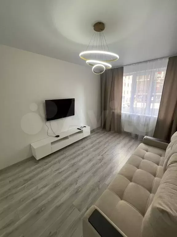 1-к. квартира, 40 м, 2/23 эт. - Фото 0