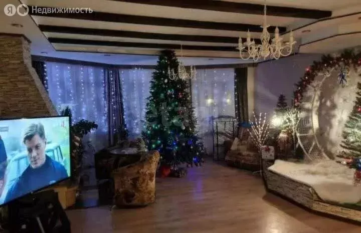 Дом в село Хомутово, улица Эдварда Станкевича (225.5 м) - Фото 1