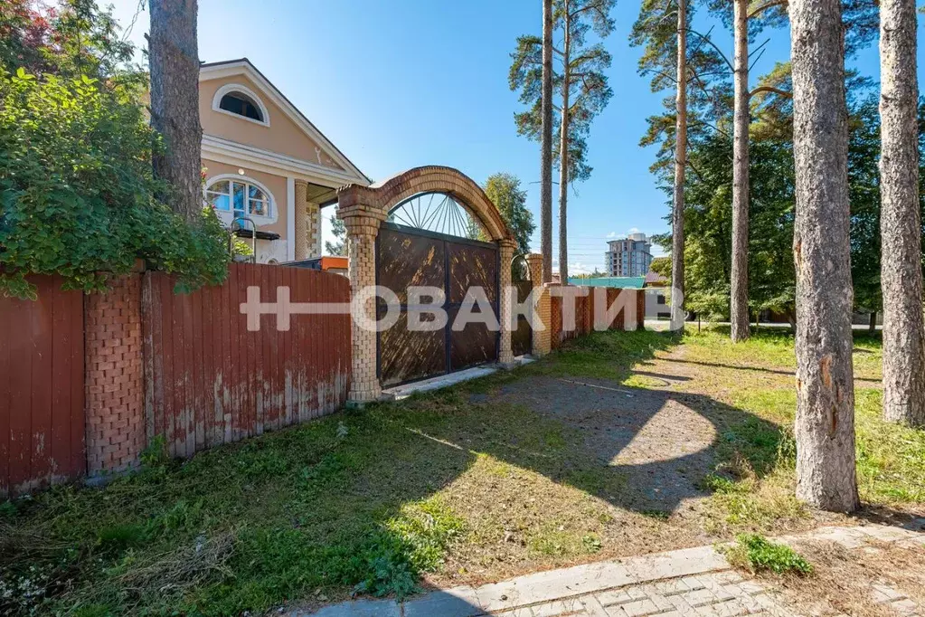 Дом в Новосибирская область, Новосибирск ул. Байдукова, 15 (532 м) - Фото 2