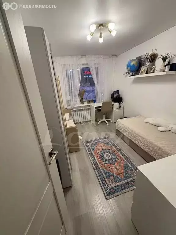 3-комнатная квартира: Тобольск, 8-й микрорайон, 16 (65 м) - Фото 1