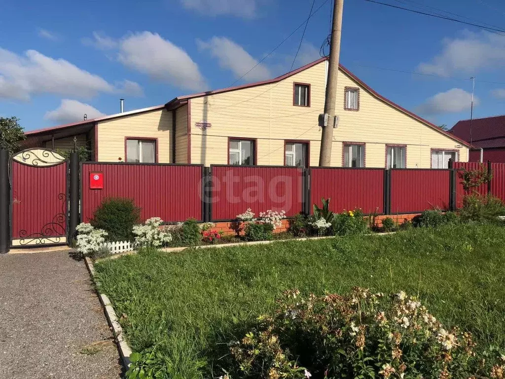 Дом в Башкортостан, Благоварский район, Языковский сельсовет, с. ... - Фото 1