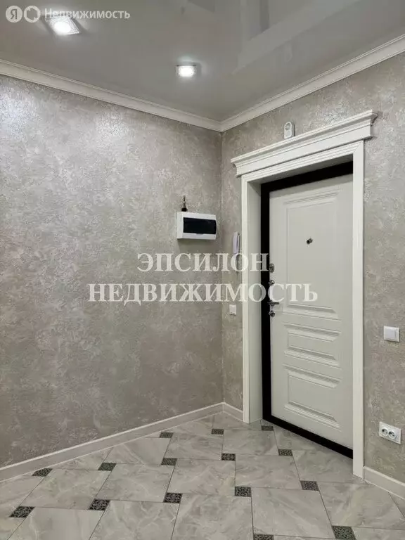 3-комнатная квартира: Курск, улица Льва Толстого, 21 (88.5 м) - Фото 0