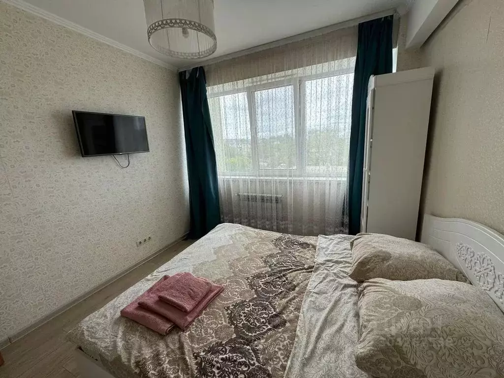 2-к кв. Крым, Симферополь ул. Караманова, 3 (50.0 м) - Фото 1