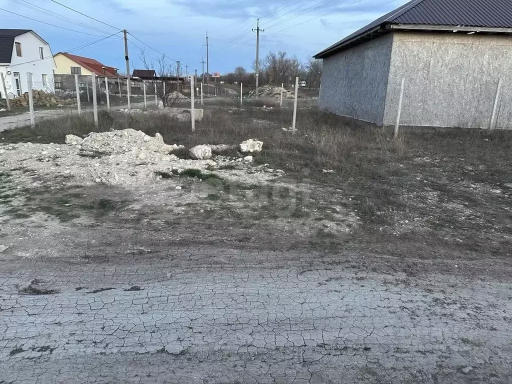 Участок в Крым, Симферопольский район, Перовское с/пос, Новозбурьевка ... - Фото 1