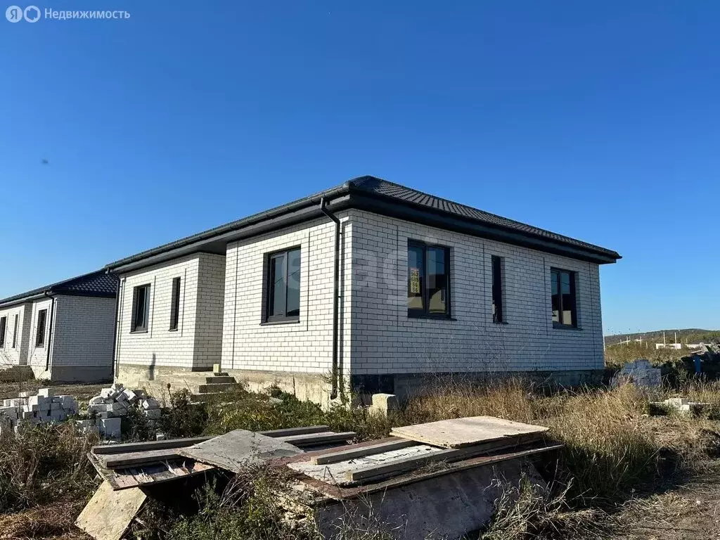 Дом в хутор Семигорский, улица имени Михаила Романенко (95 м) - Фото 1