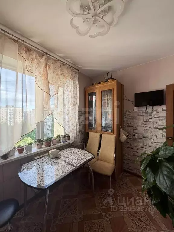 3-к кв. Белгородская область, Белгород ул. Губкина, 17 (58.2 м) - Фото 1