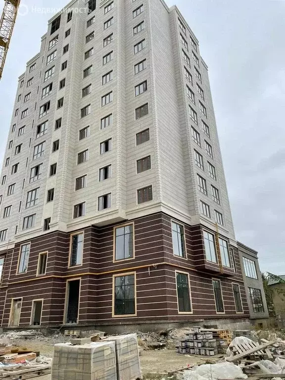 1-комнатная квартира: Махачкала, улица Азизова, 44Д (50 м) - Фото 1
