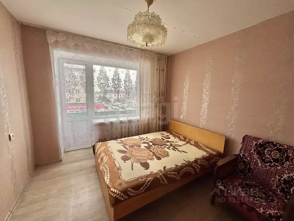 4-к кв. Псковская область, Остров 1 Мая ул., 16 (60.7 м) - Фото 0