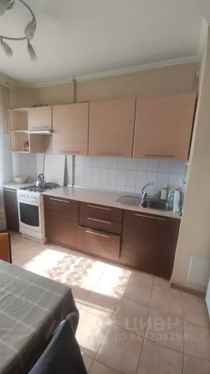 2-к кв. Омская область, Омск ул. Химиков, 18 (52.0 м) - Фото 1