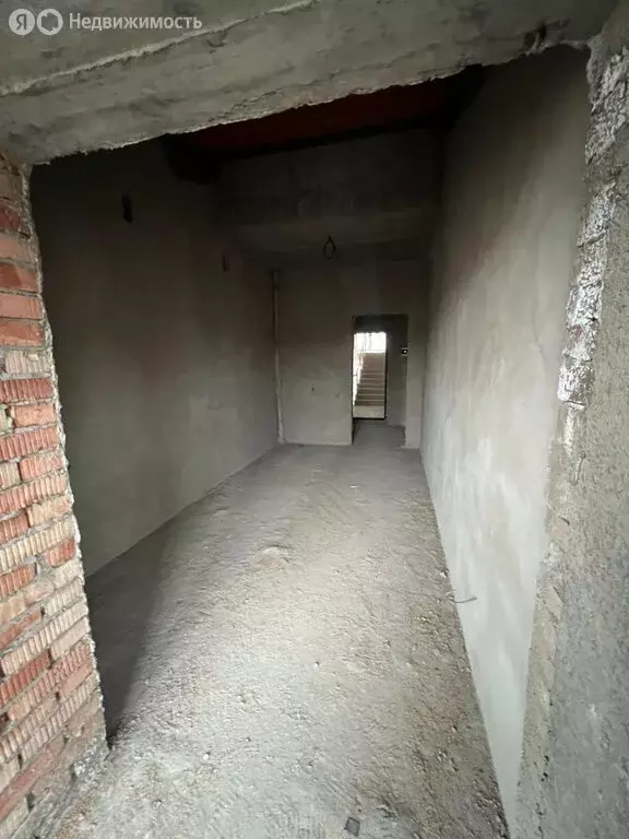 1-комнатная квартира: Владикавказ, улица Билара Кабалоева, 18 (43 м) - Фото 0