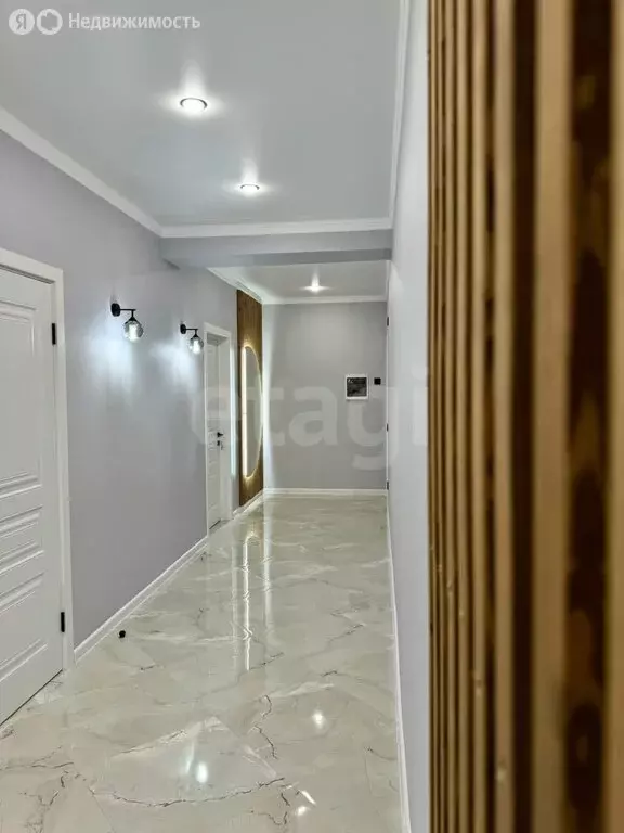 2-комнатная квартира: Владикавказ, улица Билара Кабалоева, 20 (63 м) - Фото 1