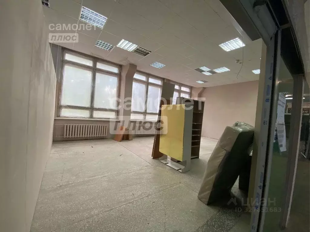 Торговая площадь в Марий Эл, Йошкар-Ола Комсомольская ул., 110 (54 м) - Фото 2