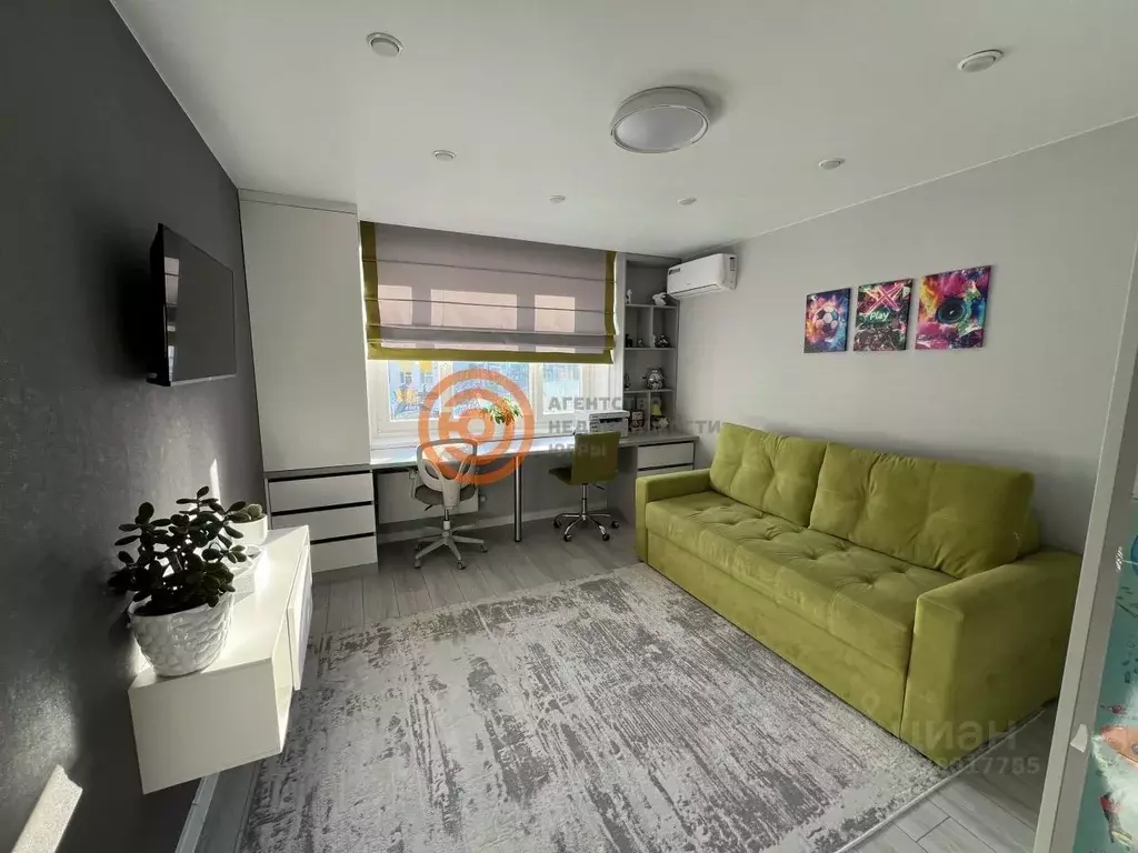 2-к кв. Тюменская область, Тюмень ул. Николая Никитина, 2к1 (67.2 м) - Фото 1