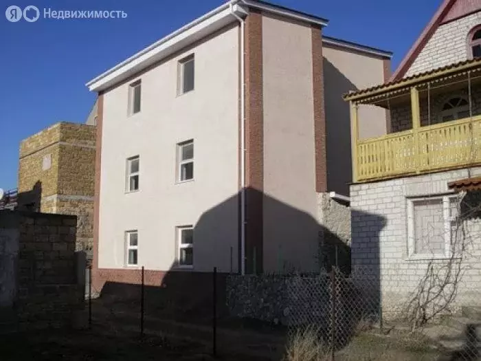 Дом в Сакский район, село Штормовое (193 м) - Фото 2