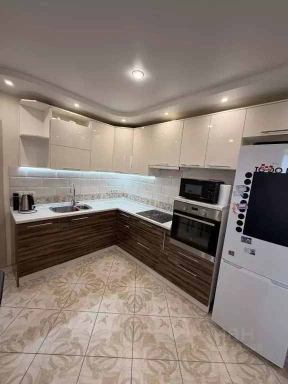 2-к кв. Санкт-Петербург пос. Металлострой, Садовая ул., 8 (60.6 м) - Фото 1