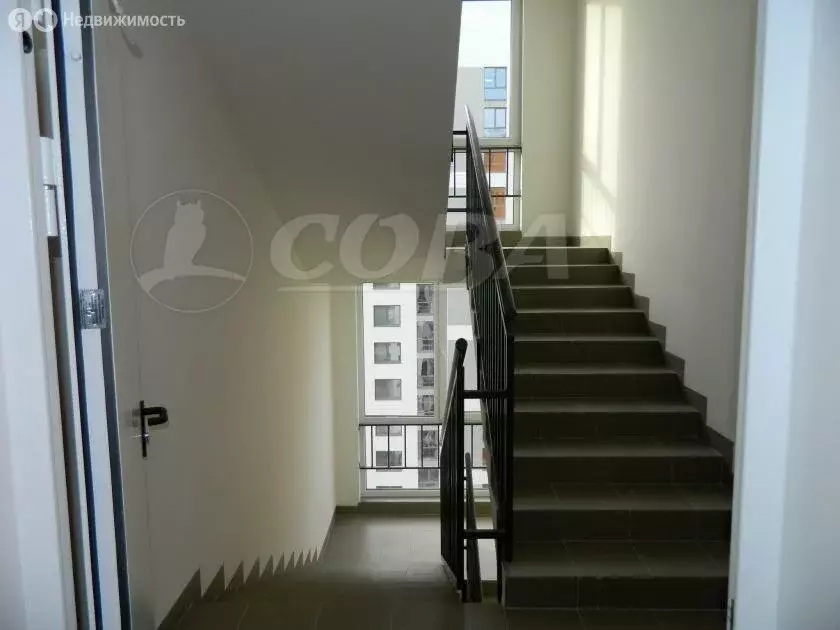2-комнатная квартира: Тюмень, улица Ю.-Р.Г. Эрвье, 32к1 (64 м) - Фото 0