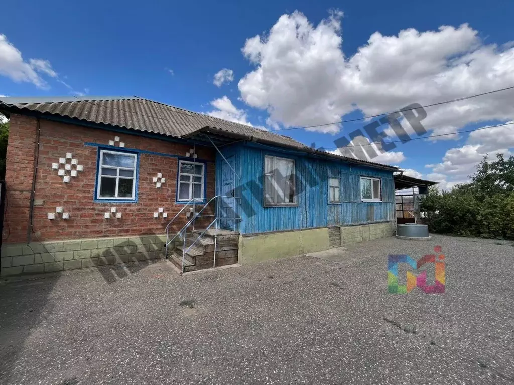 Дом в Калмыкия, Элиста ул. Чернышевского (72 м) - Фото 2