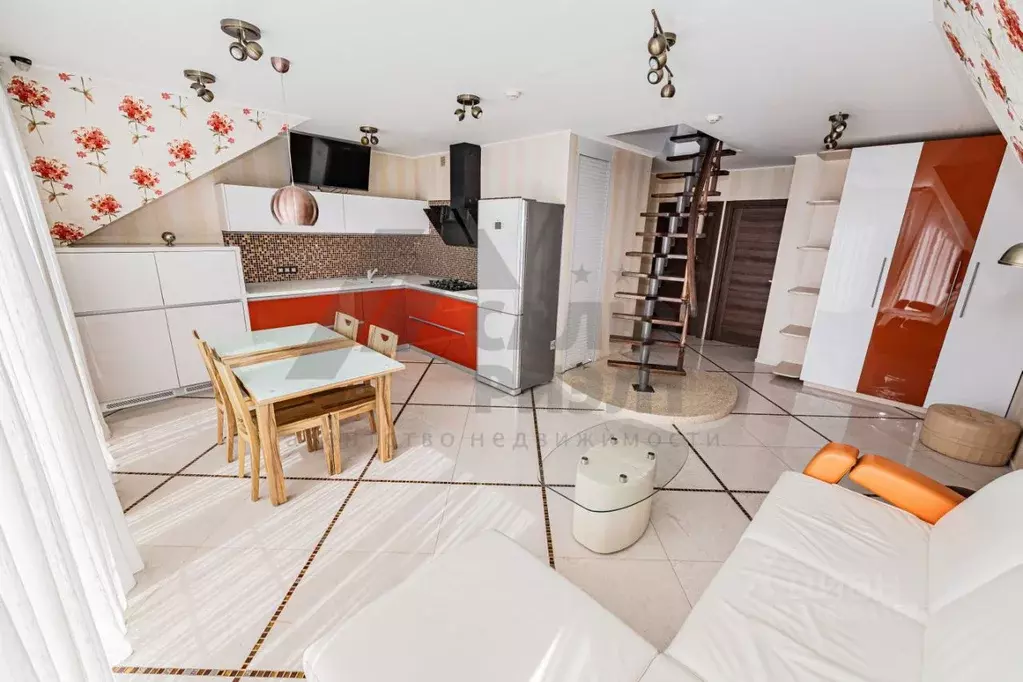 4-к кв. Калининградская область, Янтарный пгт ул. Советская, 40А ... - Фото 1