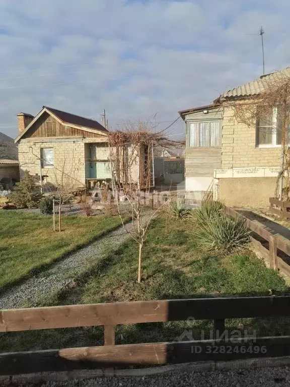Дом в Ростовская область, Белая Калитва Октябрьская ул. (64 м) - Фото 1